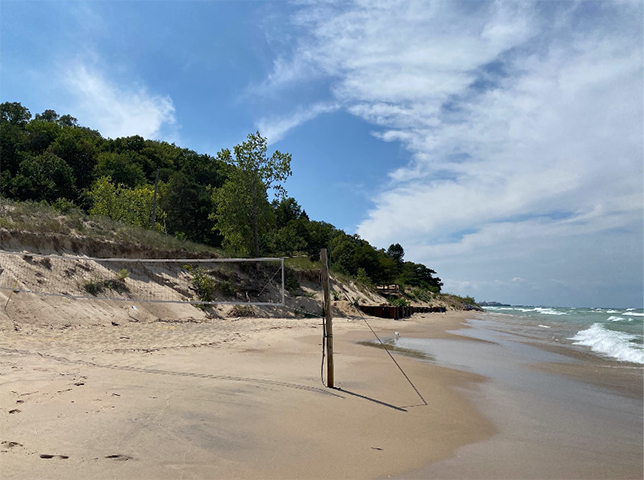 A quiet Dunes Acres beach in Indiana