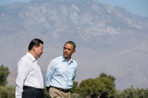 President Barack Obama and President Xi Jinping of the People's Republic of China walk on the grounds of the Annenberg Retreat at Sunnylands in Rancho Mirage, Calif.