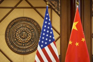 Flags of the US and China