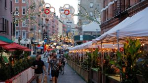 Outdoor dining in NYC